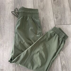 Women’s Albion Destination Joggers - Olive Green